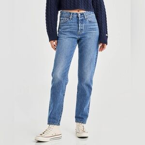 Levi’s boyfriend jeans